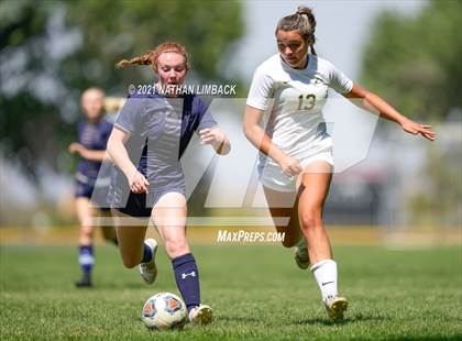Thumbnail 2 in Piedra Vista vs. Los Alamos photogallery.