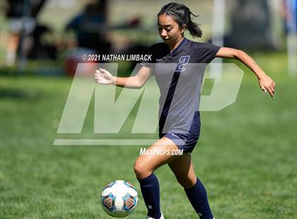Thumbnail 2 in Piedra Vista vs. Los Alamos photogallery.