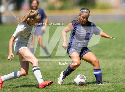 Thumbnail 3 in Piedra Vista vs. Los Alamos photogallery.