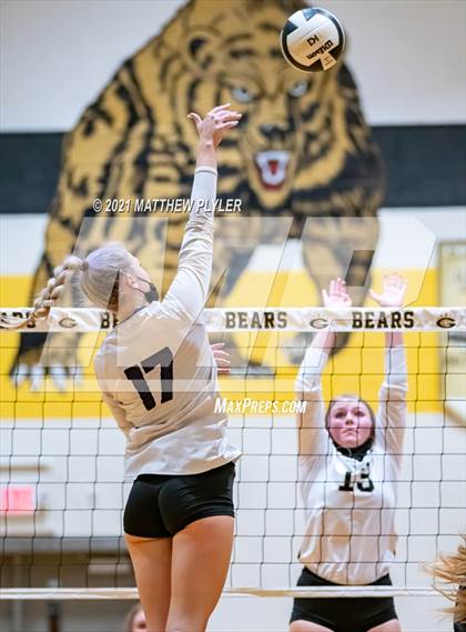 Thumbnail 1 in Holly Springs vs Gray's Creek (NCHSAA 4A - Second Round) photogallery.
