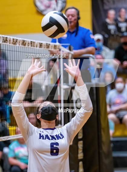 Thumbnail 1 in Holly Springs vs Gray's Creek (NCHSAA 4A - Second Round) photogallery.