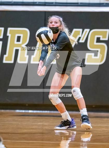 Thumbnail 2 in Holly Springs vs Gray's Creek (NCHSAA 4A - Second Round) photogallery.