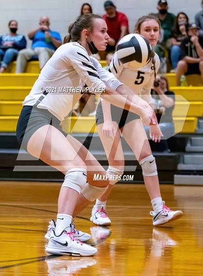 Thumbnail 2 in Holly Springs vs Gray's Creek (NCHSAA 4A - Second Round) photogallery.