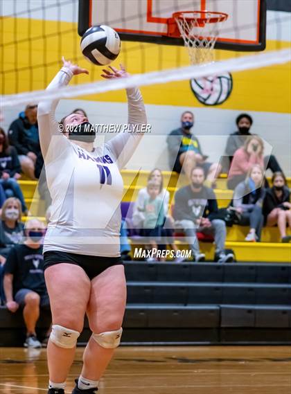 Thumbnail 1 in Holly Springs vs Gray's Creek (NCHSAA 4A - Second Round) photogallery.