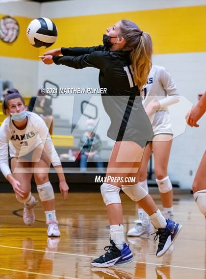 Thumbnail 3 in Holly Springs vs Gray's Creek (NCHSAA 4A - Second Round) photogallery.