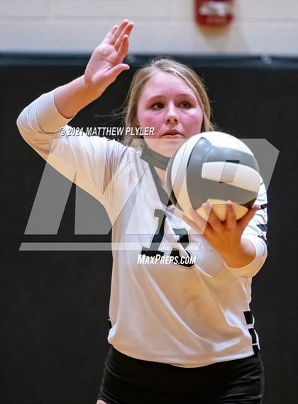 Thumbnail 1 in Holly Springs vs Gray's Creek (NCHSAA 4A - Second Round) photogallery.
