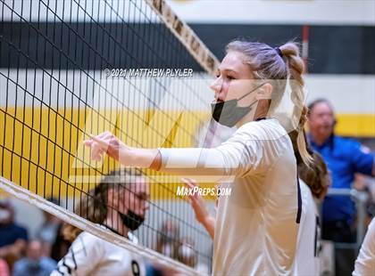Thumbnail 2 in Holly Springs vs Gray's Creek (NCHSAA 4A - Second Round) photogallery.