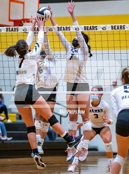 Thumbnail 3 in Holly Springs vs Gray's Creek (NCHSAA 4A - Second Round) photogallery.