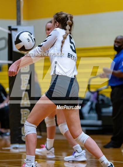 Thumbnail 1 in Holly Springs vs Gray's Creek (NCHSAA 4A - Second Round) photogallery.