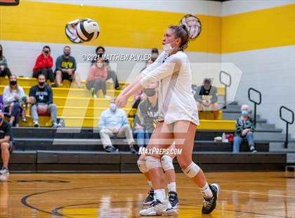 Thumbnail 1 in Holly Springs vs Gray's Creek (NCHSAA 4A - Second Round) photogallery.