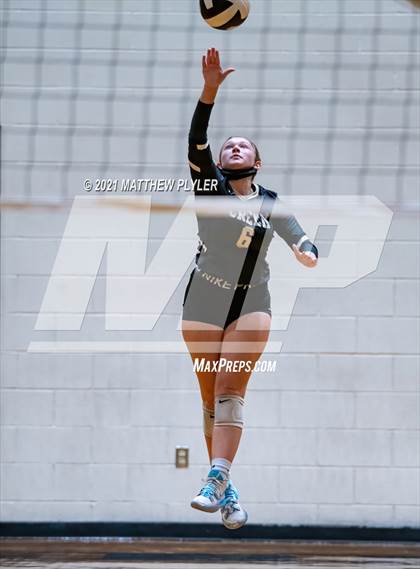 Thumbnail 2 in Holly Springs vs Gray's Creek (NCHSAA 4A - Second Round) photogallery.