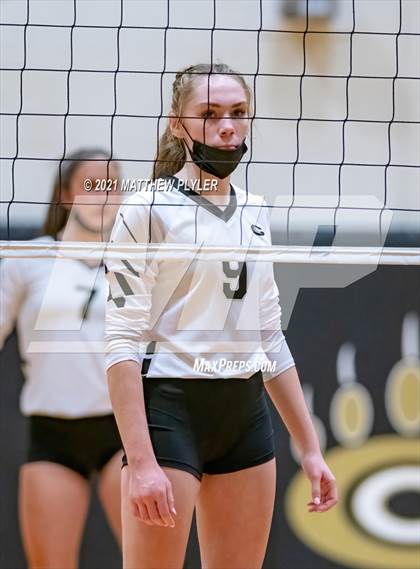 Thumbnail 2 in Holly Springs vs Gray's Creek (NCHSAA 4A - Second Round) photogallery.