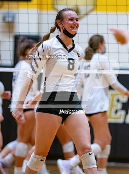 Thumbnail 2 in Holly Springs vs Gray's Creek (NCHSAA 4A - Second Round) photogallery.