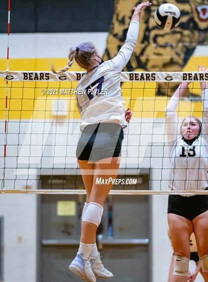 Thumbnail 1 in Holly Springs vs Gray's Creek (NCHSAA 4A - Second Round) photogallery.