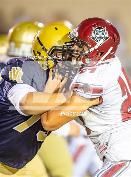 Thumbnail 1 in Vincent Memorial vs. Sweetwater (CIF SD Div.5 Section Finals) photogallery.