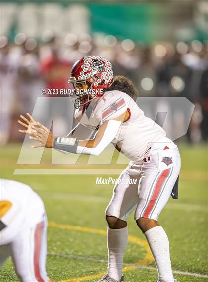 Thumbnail 2 in Vincent Memorial vs. Sweetwater (CIF SD Div.5 Section Finals) photogallery.