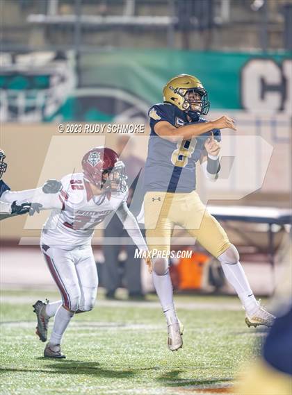 Thumbnail 3 in Vincent Memorial vs. Sweetwater (CIF SD Div.5 Section Finals) photogallery.