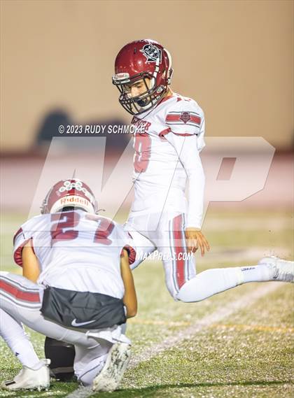 Thumbnail 2 in Vincent Memorial vs. Sweetwater (CIF SD Div.5 Section Finals) photogallery.