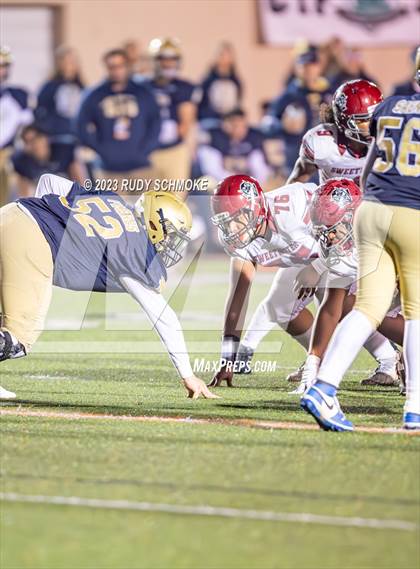 Thumbnail 1 in Vincent Memorial vs. Sweetwater (CIF SD Div.5 Section Finals) photogallery.