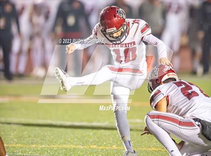 Thumbnail 2 in Vincent Memorial vs. Sweetwater (CIF SD Div.5 Section Finals) photogallery.