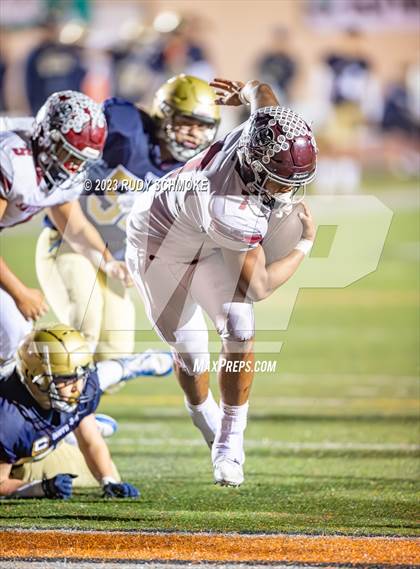 Thumbnail 3 in Vincent Memorial vs. Sweetwater (CIF SD Div.5 Section Finals) photogallery.