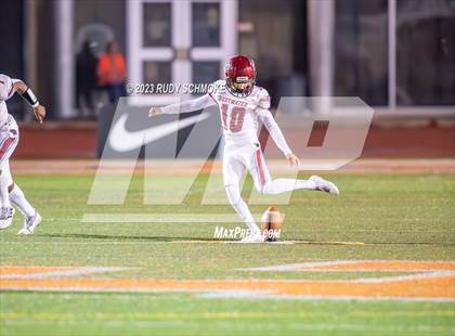 Thumbnail 3 in Vincent Memorial vs. Sweetwater (CIF SD Div.5 Section Finals) photogallery.