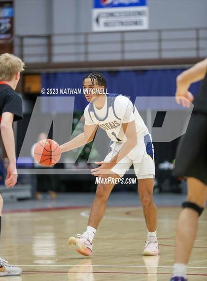 Thumbnail 2 in Mt. Blue vs. Gardiner (Capital City Hoops Classic) photogallery.