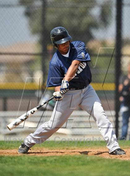 Thumbnail 3 in Crescenta Valley @ Mater Dei Catholic photogallery.