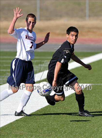 Thumbnail 3 in Wakeland vs Hillcrest (Little Elm Invitational) photogallery.