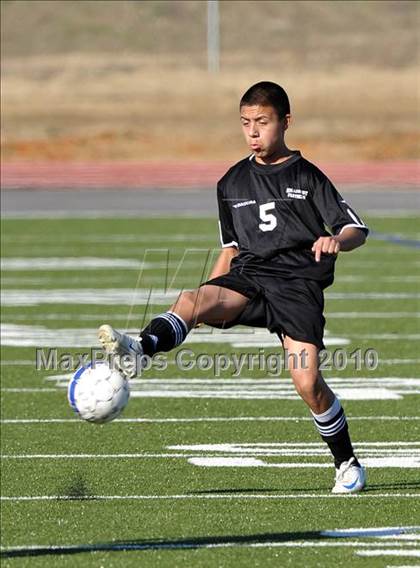 Thumbnail 3 in Wakeland vs Hillcrest (Little Elm Invitational) photogallery.