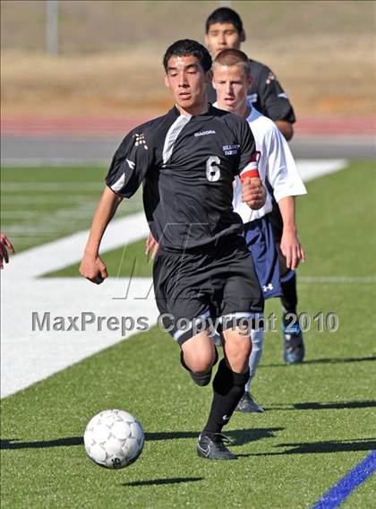 Thumbnail 1 in Wakeland vs Hillcrest (Little Elm Invitational) photogallery.