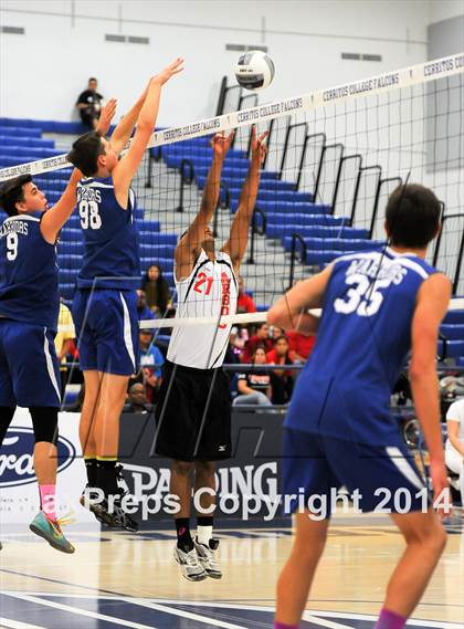 Thumbnail 1 in Saddleback Valley Christian vs. Garden Grove (CIF SS D5 Final) photogallery.