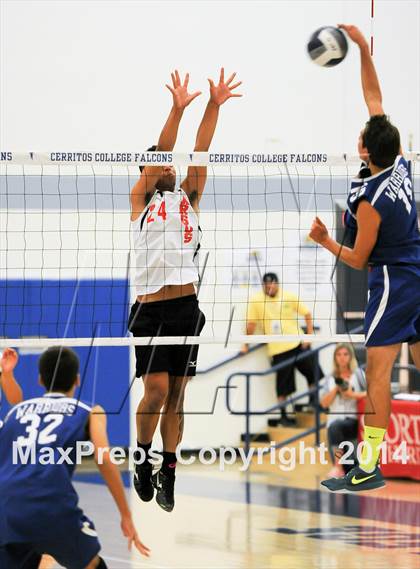 Thumbnail 2 in Saddleback Valley Christian vs. Garden Grove (CIF SS D5 Final) photogallery.