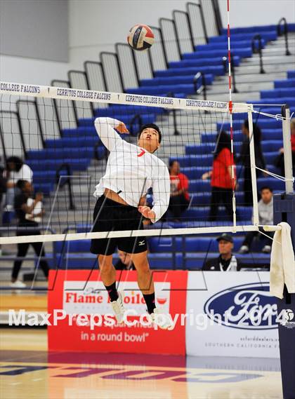 Thumbnail 2 in Saddleback Valley Christian vs. Garden Grove (CIF SS D5 Final) photogallery.