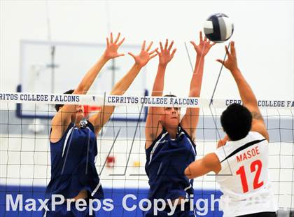 Thumbnail 2 in Saddleback Valley Christian vs. Garden Grove (CIF SS D5 Final) photogallery.
