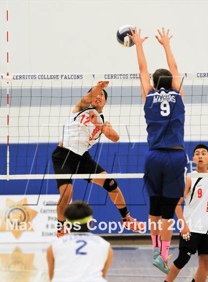 Thumbnail 3 in Saddleback Valley Christian vs. Garden Grove (CIF SS D5 Final) photogallery.
