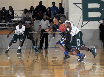 Thumbnail 2 in Butler vs. Johnson photogallery.