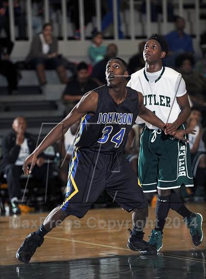 Thumbnail 2 in Butler vs. Johnson photogallery.