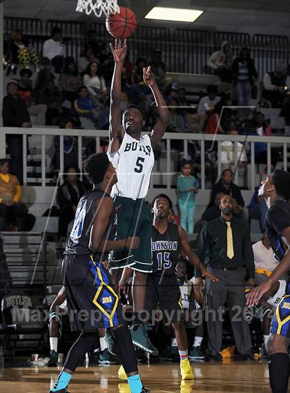 Thumbnail 2 in Butler vs. Johnson photogallery.