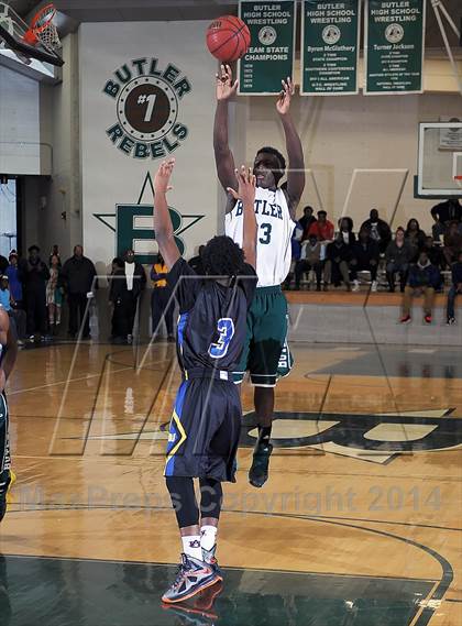 Thumbnail 2 in Butler vs. Johnson photogallery.