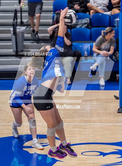 Thumbnail 3 in Marshall @ Cotter photogallery.