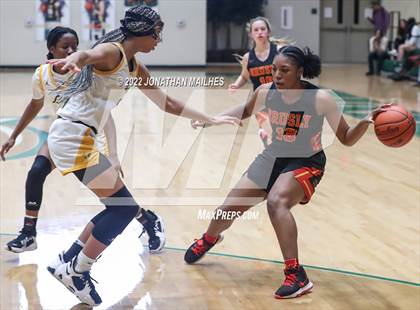 Thumbnail 2 in Brusly vs Walker (MLK Main Event) photogallery.