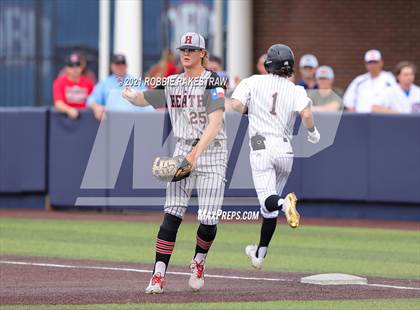 Thumbnail 2 in Rockwall vs. Rockwall-Heath (UIL 6A Regional Finals Game 2) photogallery.