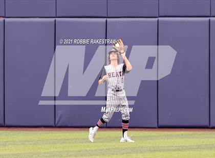 Thumbnail 2 in Rockwall vs. Rockwall-Heath (UIL 6A Regional Finals Game 2) photogallery.