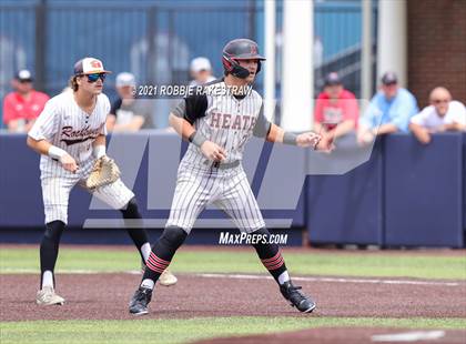 Thumbnail 2 in Rockwall vs. Rockwall-Heath (UIL 6A Regional Finals Game 2) photogallery.
