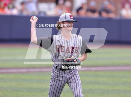 Thumbnail 1 in Rockwall vs. Rockwall-Heath (UIL 6A Regional Finals Game 2) photogallery.