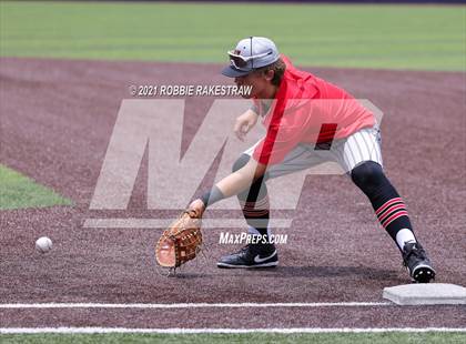 Thumbnail 2 in Rockwall vs. Rockwall-Heath (UIL 6A Regional Finals Game 2) photogallery.
