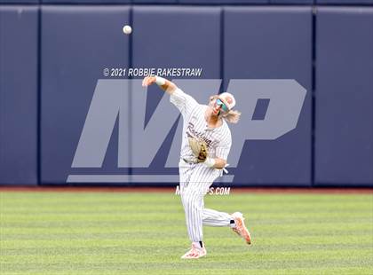 Thumbnail 2 in Rockwall vs. Rockwall-Heath (UIL 6A Regional Finals Game 2) photogallery.