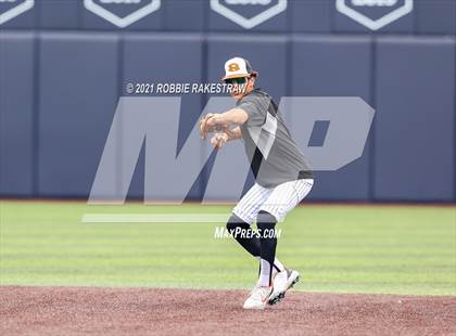 Thumbnail 1 in Rockwall vs. Rockwall-Heath (UIL 6A Regional Finals Game 2) photogallery.