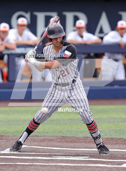 Thumbnail 1 in Rockwall vs. Rockwall-Heath (UIL 6A Regional Finals Game 2) photogallery.